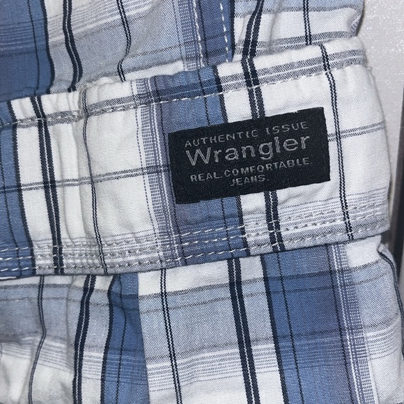 Authentic Issue Wrangler Real Comfortable Jeans Plaid Men’s Shorts NWOT $40 - Picture 2 of 13